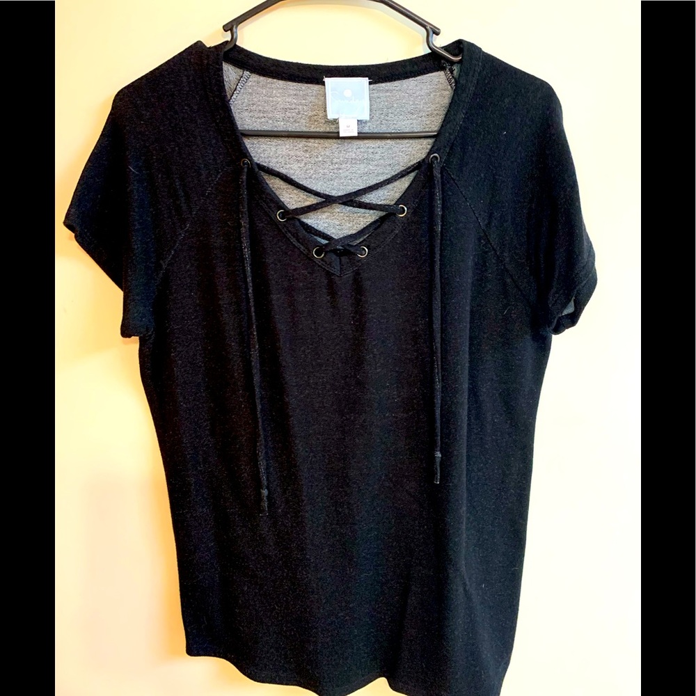 Sunday Women’s Top With Strings